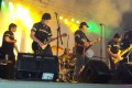 En una sala de ensayo de la ciudad de Garín, Caso Cerrado enchufa sus equipos para rendirle tributo al guitarrista más grande de nuestro país: Norberto “Pappo” Napolitano. Es menester que sea rock.