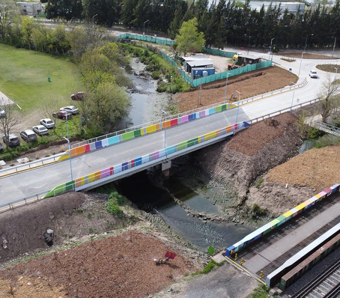 Puente Independencia, uno de los nuevos caminos asfaltados