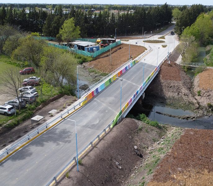 Puente Independencia, uno de los nuevos caminos asfaltados