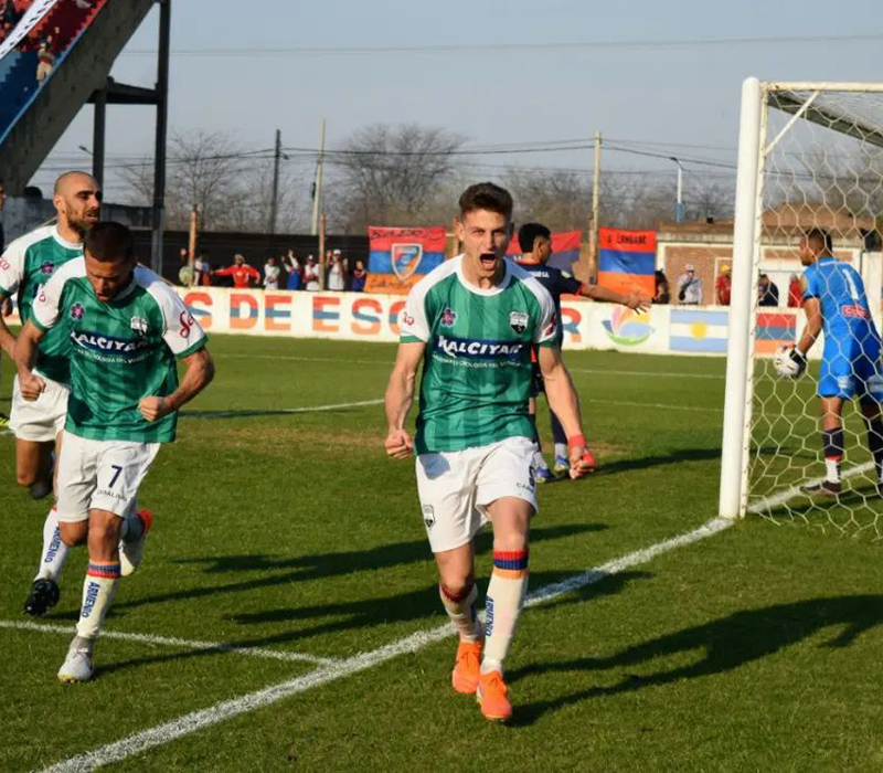 armenio jugadores festejo Pio Bonachi