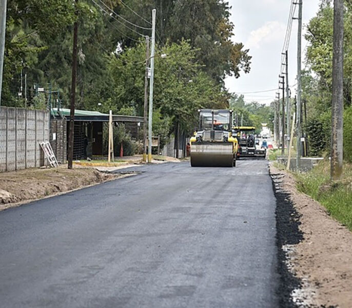 Calle Islandia, uno de los nuevos caminos asfaltados