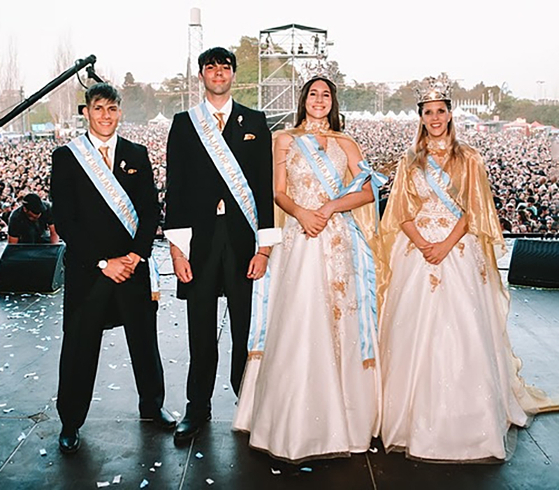 Embajadoras y embajadores de la Fiesta Nacional de la Flor