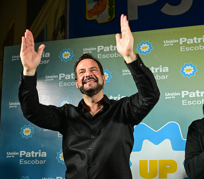 Sujarchuk saluda a la militancia
